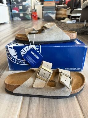 Women's Birkenstock Arizona Birkibuc Sandals - Shimmering Taupe 1030269